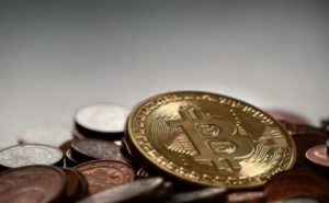 ЭКС-ЧИНОВНИКОВ СОВЕТА МИНИСТРОВ КРЫМА ОСУДИЛИ ЗА МАЙНИНГ НА РАБОЧЕМ МЕСТЕ