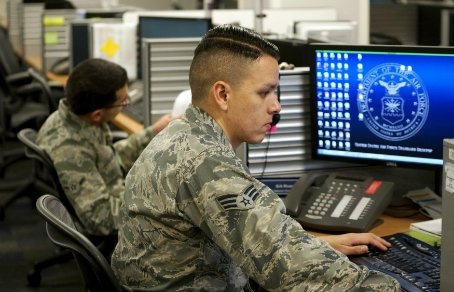 Пентагон разрешил Киберкомандованию США «копаться» в чужих сетях