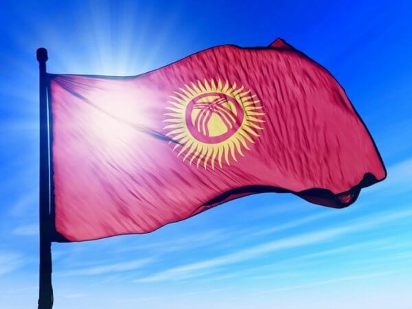 В Кыргызстане предложили обложить налогом Google и Facebook