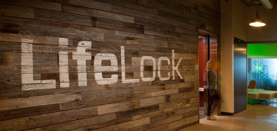 Компания по защите от кражи личности LifeLock допустила утечку данных клиентов