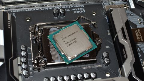 В процессорах Intel обнаружены три уязвимости класса Spectre 