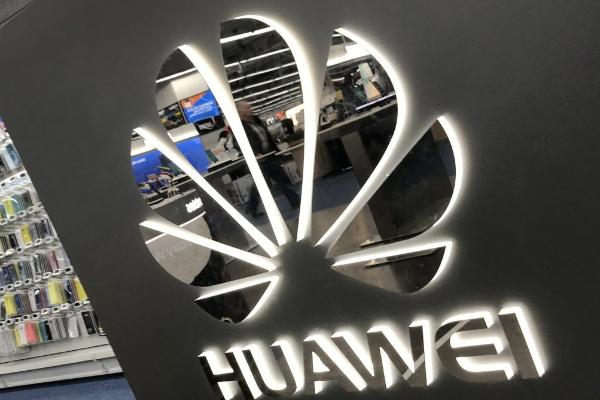 РФ предложила Huawei заменить Android российской ОС «Аврора»